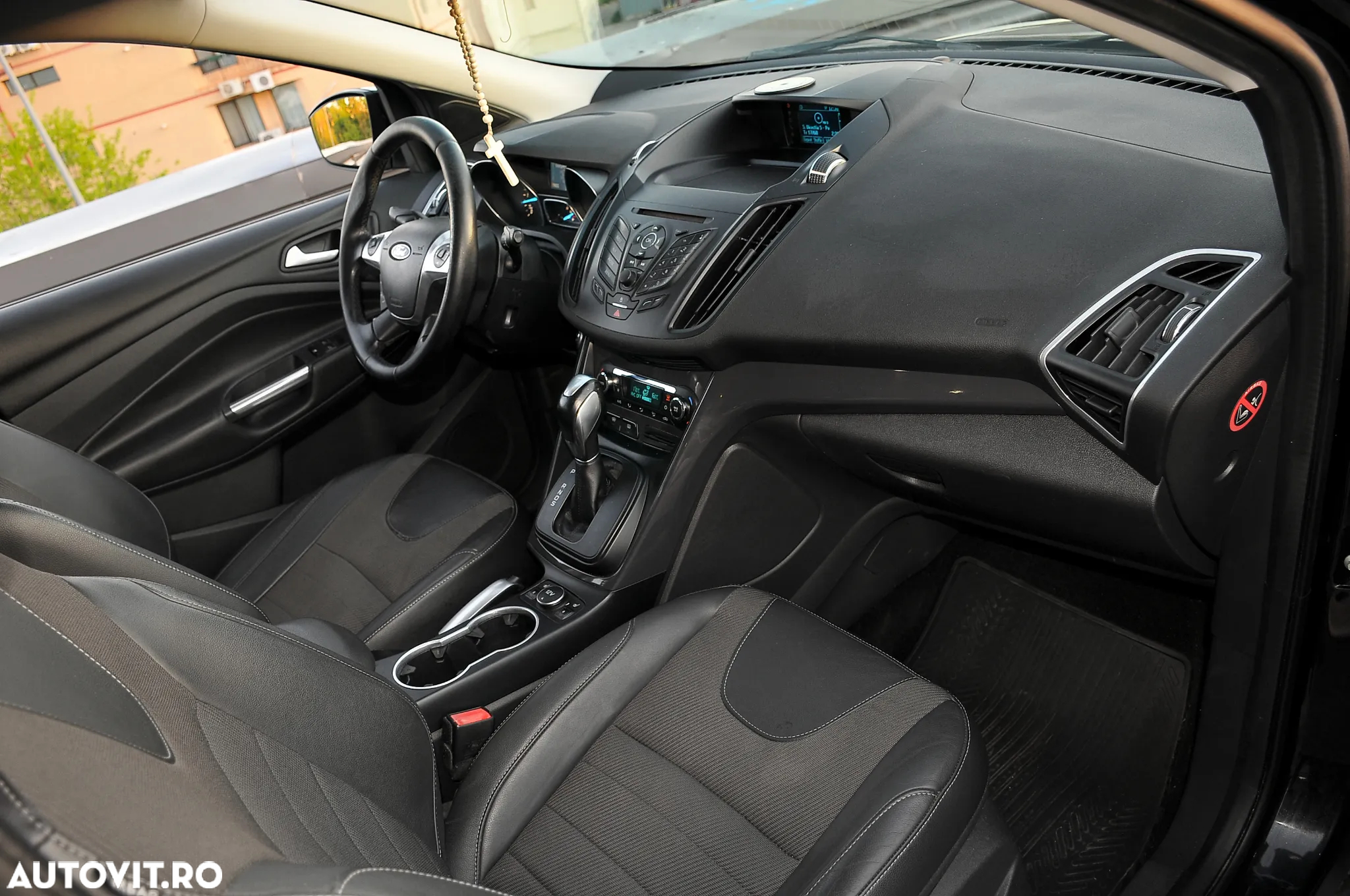 Ford Kuga 2.0 TDCi 4x4 Aut. Titanium - 5