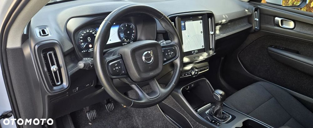 Volvo XC 40 D3 Momentum Pro - 19