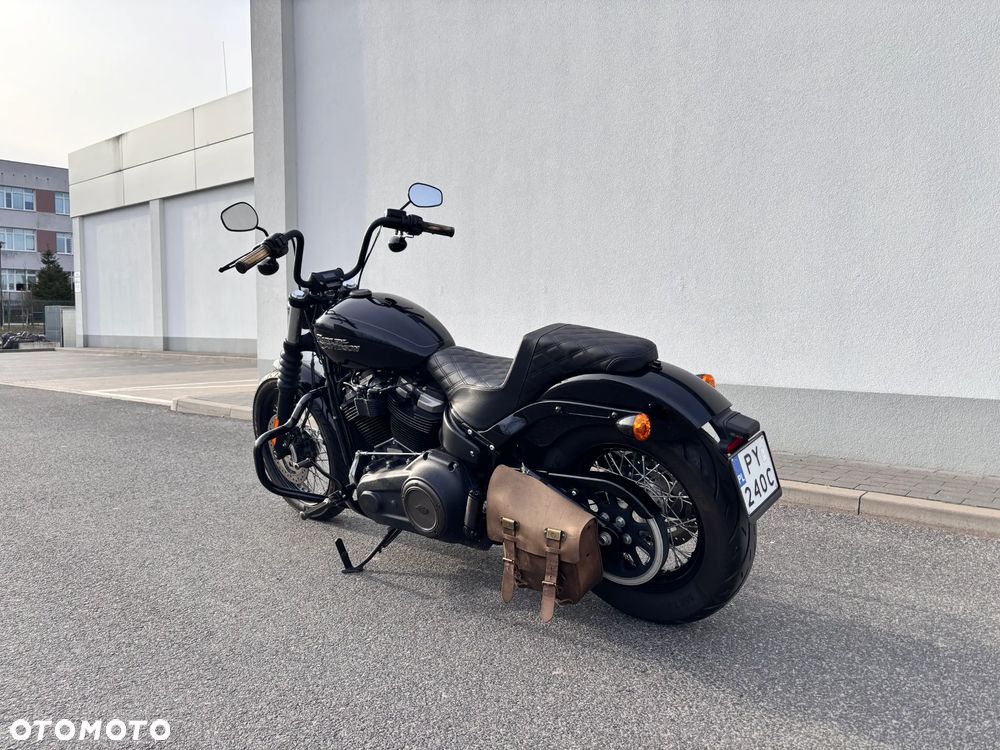 Harley-Davidson Softail Street Bob - 4