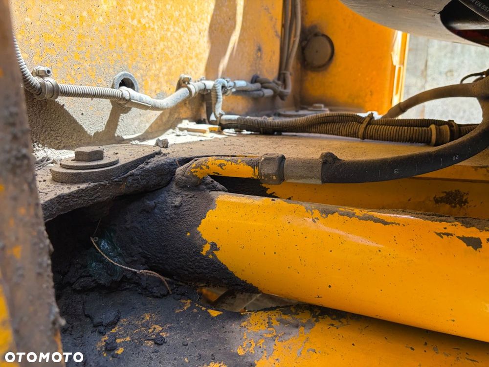 JCB 436 4X4 - 30