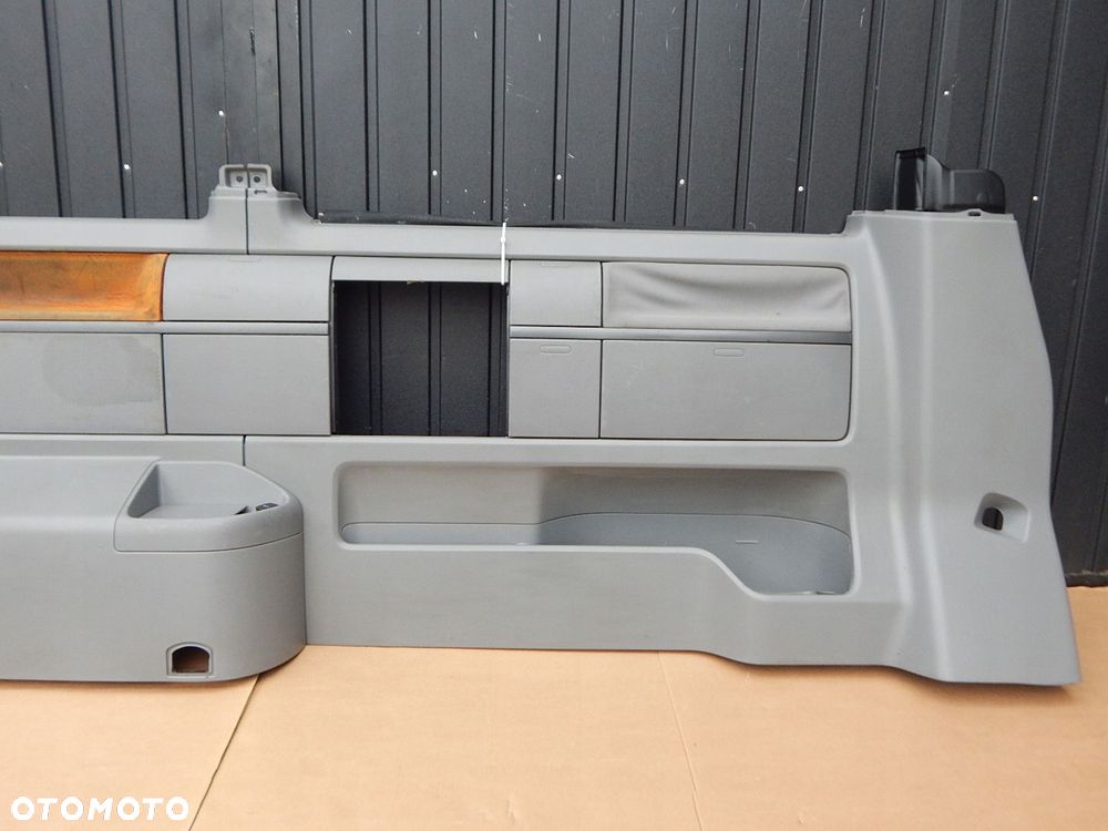 vw t5 multivan tapicerka boczek bok lewa tył - 3