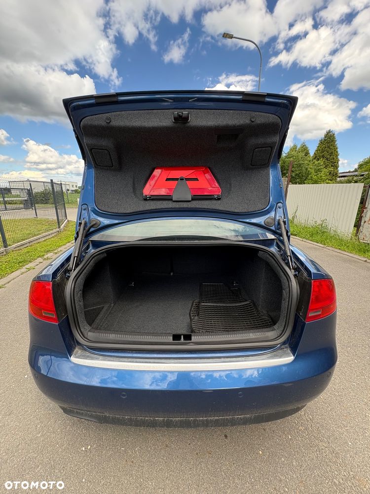 Audi A4 Limousine 1.6 - 6