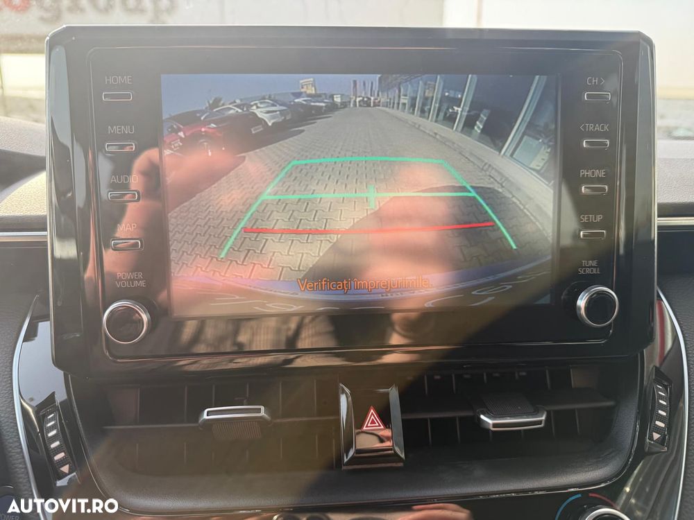 Toyota Corolla 1.8 HSD Dynamic - 13