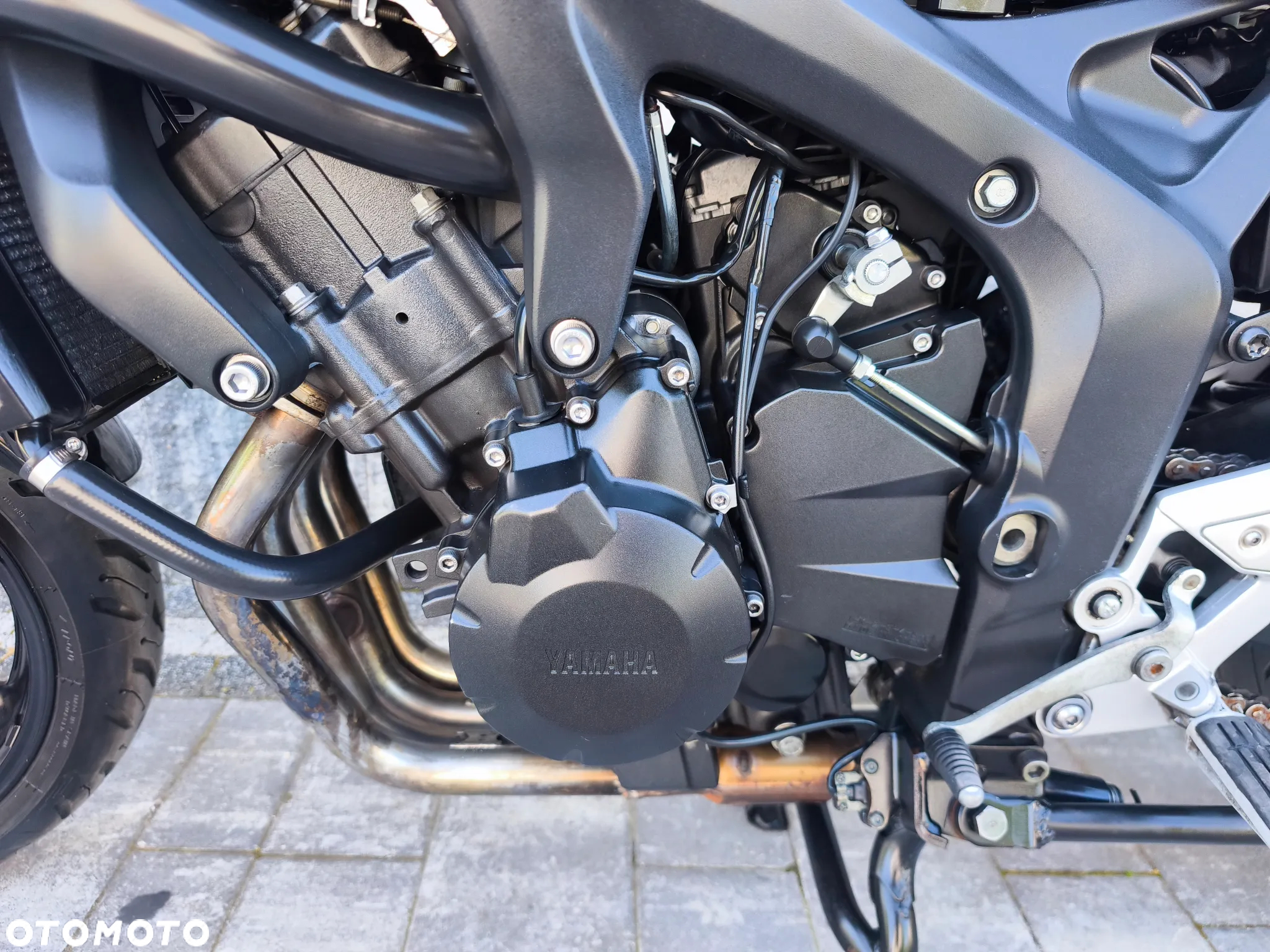 Yamaha FZ6 - 24