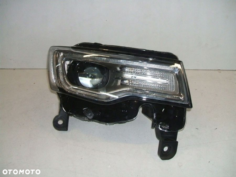 JEEP GRAND CHEROKEE WK2 XENON BIXENON LAMPA PRAWA 68289238AE T776288 - 2