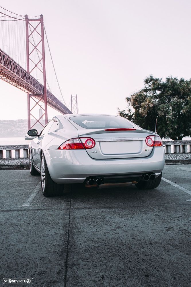 Jaguar XK 4.2 V8 - 8