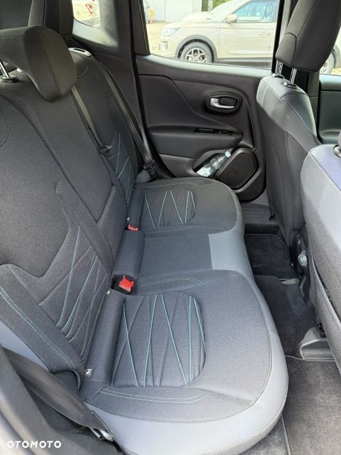 Jeep Renegade - 34