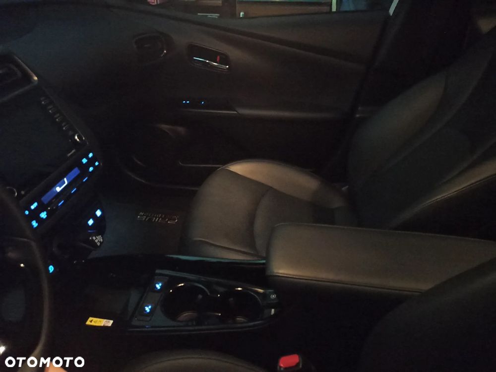 Toyota Prius 1.8 Hybrid Prestige - 10