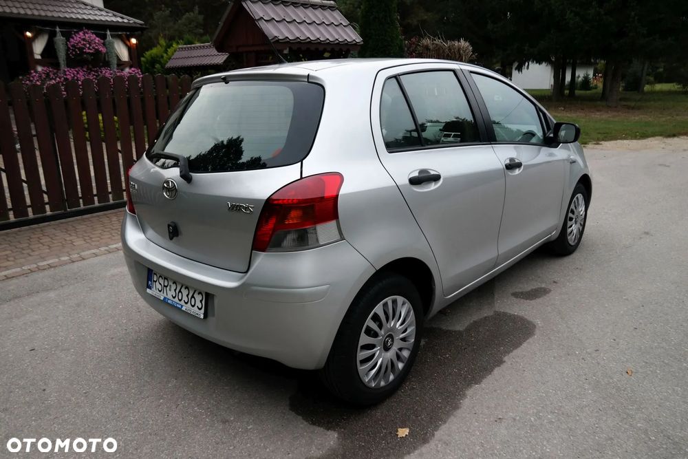 Toyota Yaris 2009 photo 4