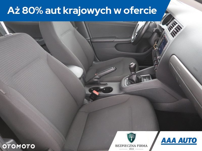 Volkswagen Jetta - 11