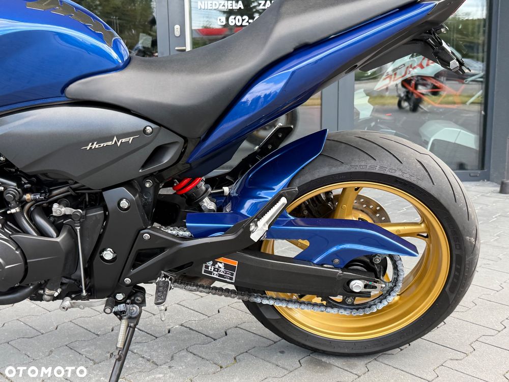 Honda Hornet - 30