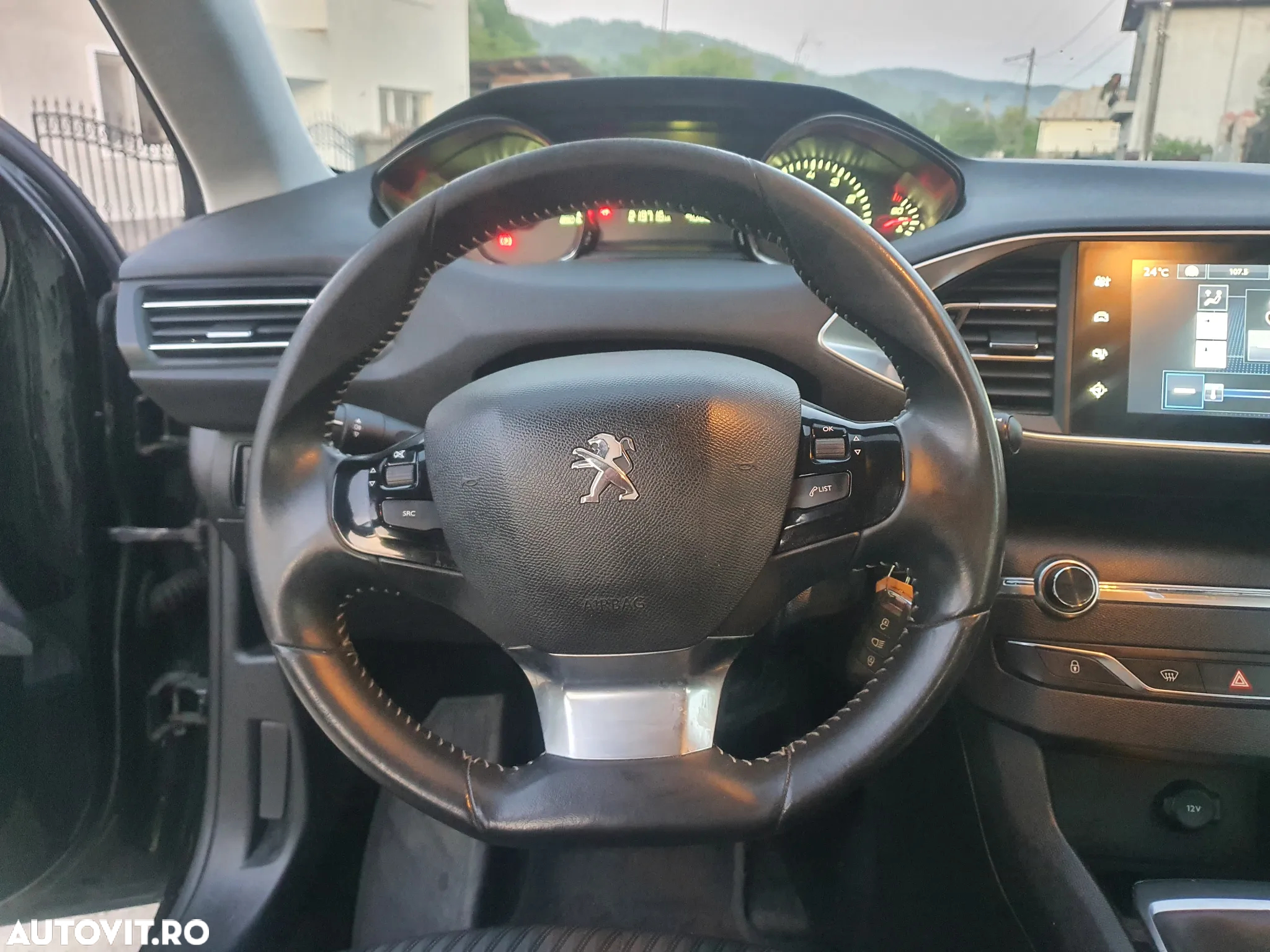 Peugeot 308 1.2 L PureTech Turbo Access - 4