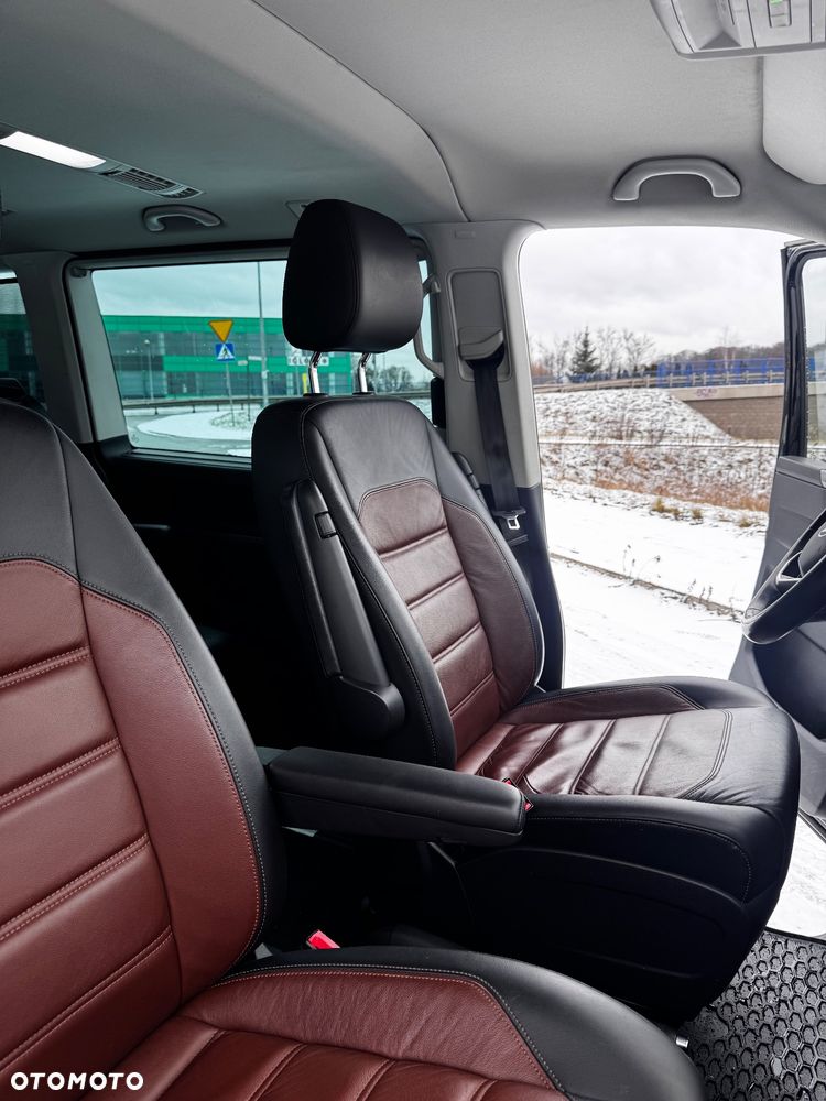 Volkswagen Multivan - 22