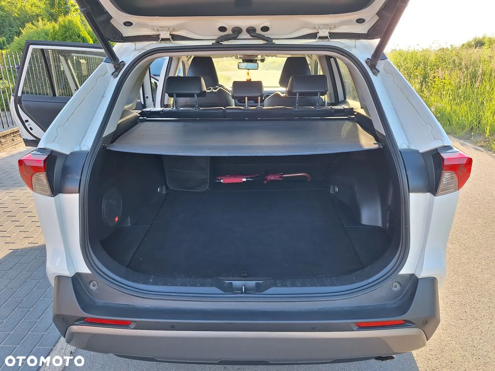 Toyota RAV4 - 6