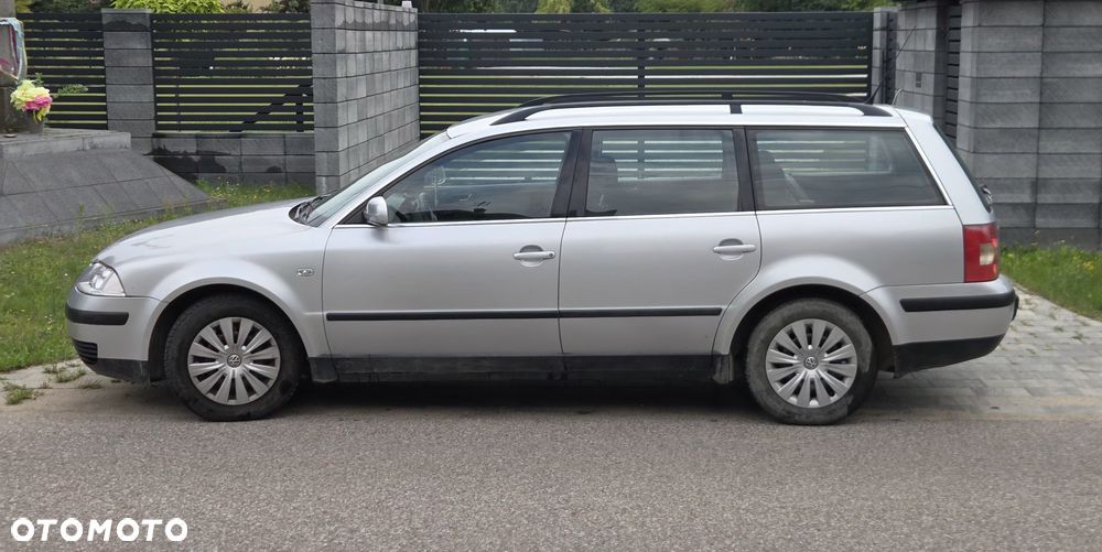 Volkswagen Passat 1.9 TDI Basis - 2