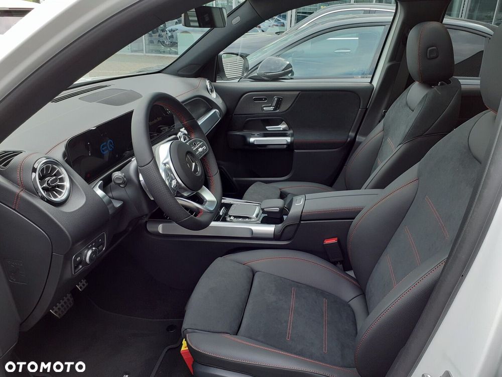 Mercedes-Benz EQB - 11