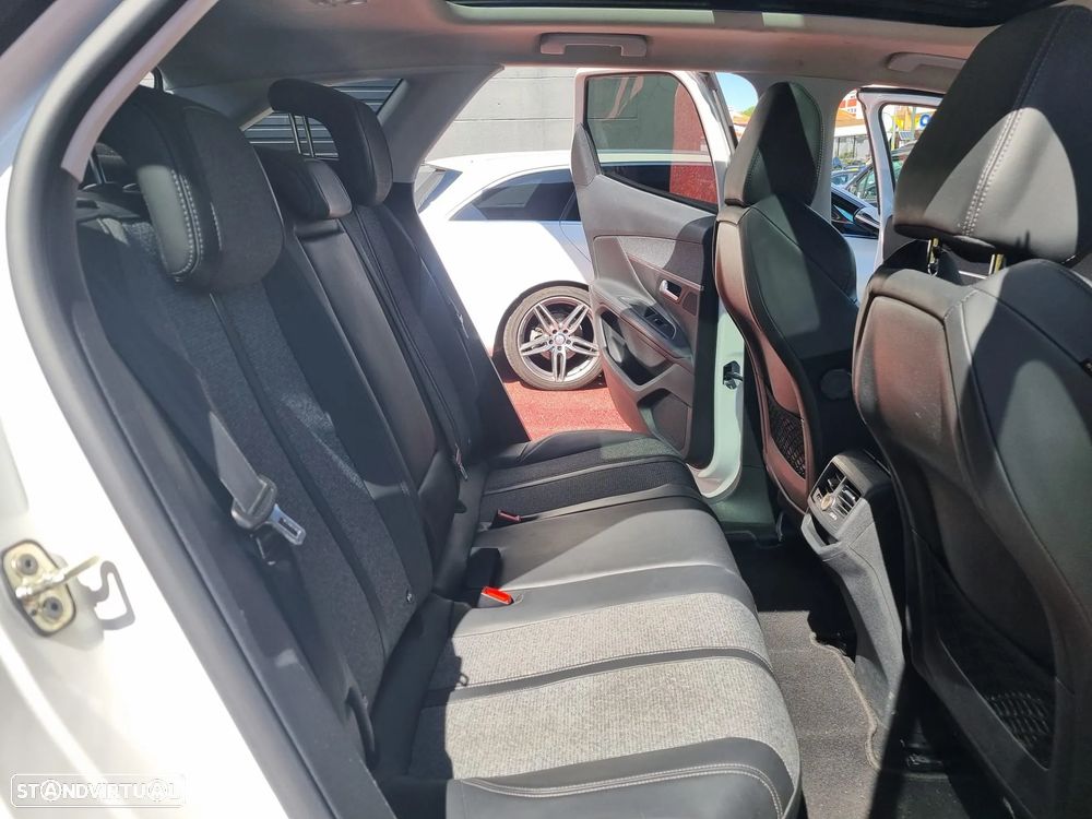 Peugeot 3008 1.2 PureTech Allure Pack EAT8 - 10