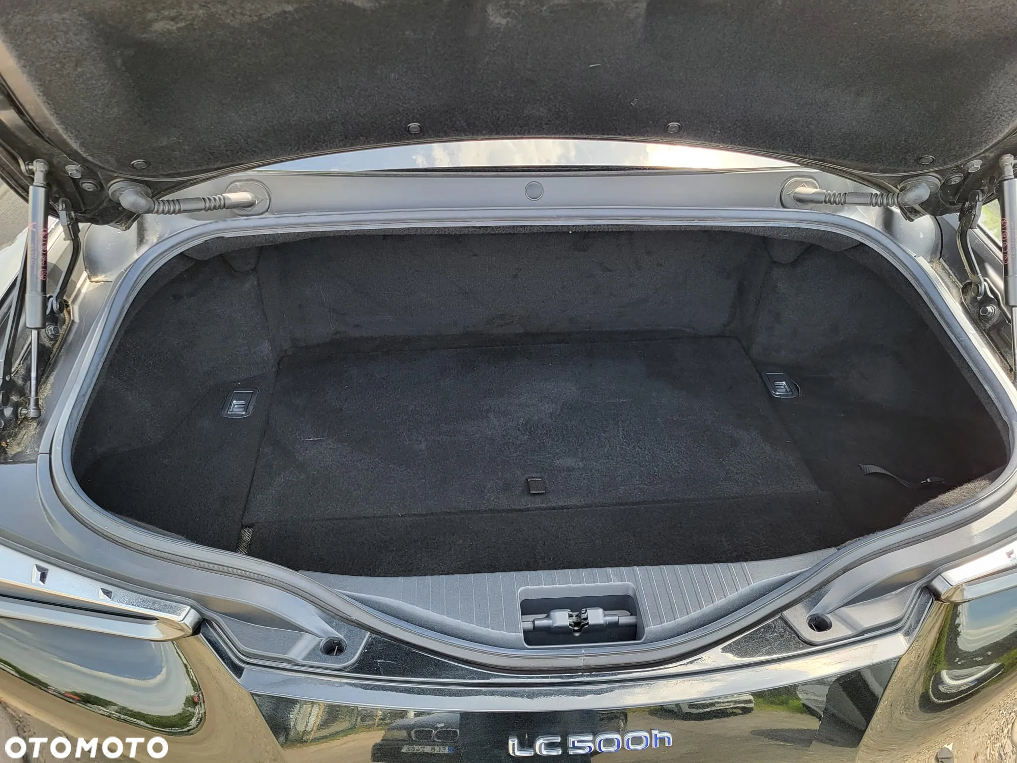 Lexus LC 500h Prestige - 26