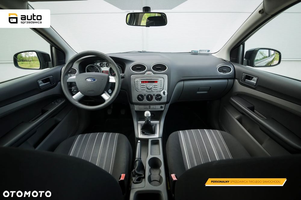 Ford Focus 1.6 Trend - 31
