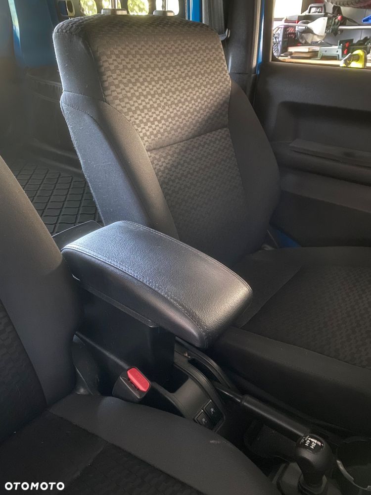 Suzuki Jimny 1.5 Pro - 7