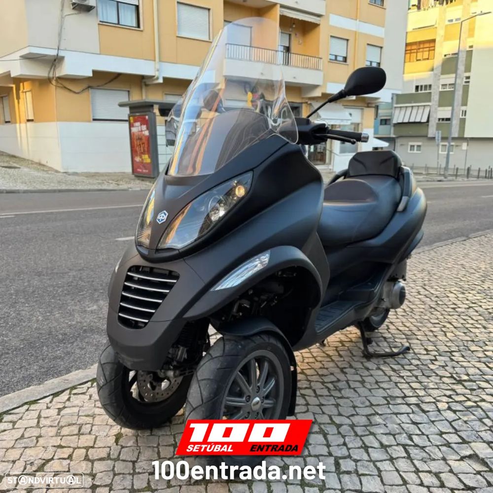 Piaggio MP3 250 - 1
