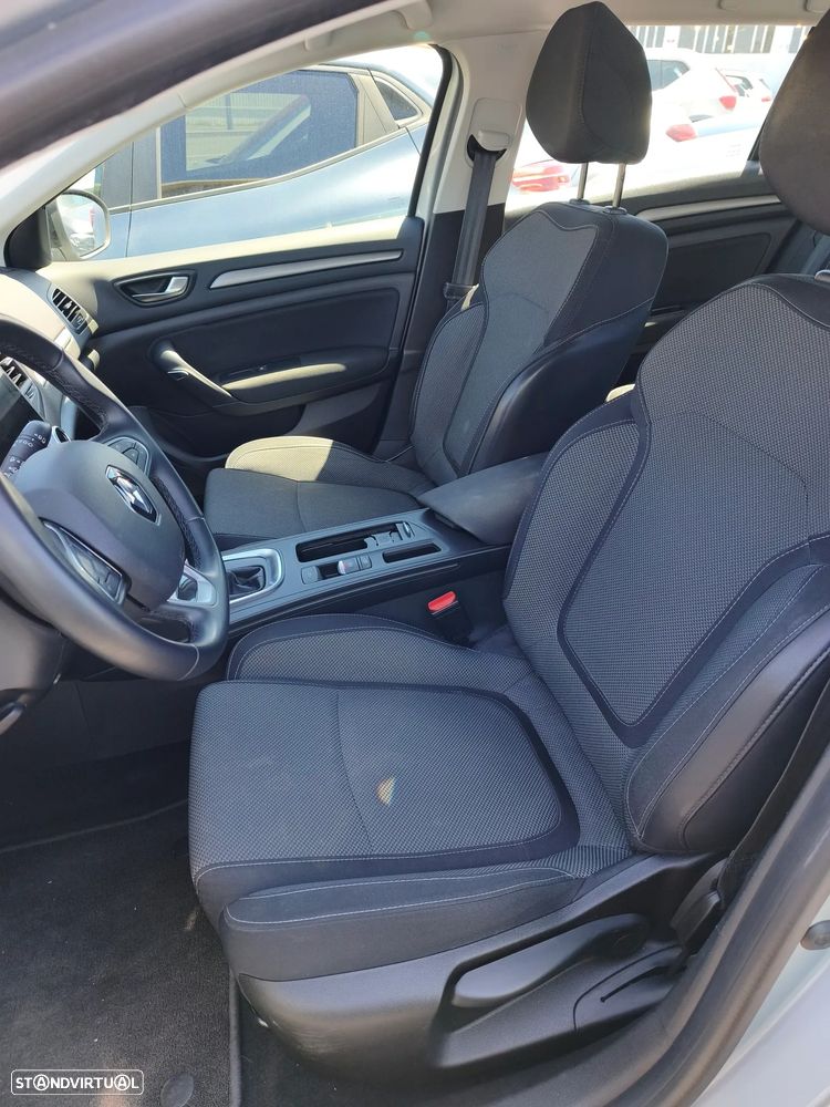 Renault Mégane Sport Tourer 1.5 Blue dCi Equilibre EDC - 17