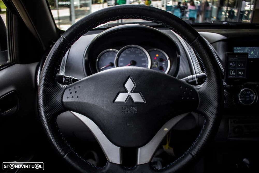 Mitsubishi L200 Pick Up 4x4 Auto Intense Cabine Dupla - 13