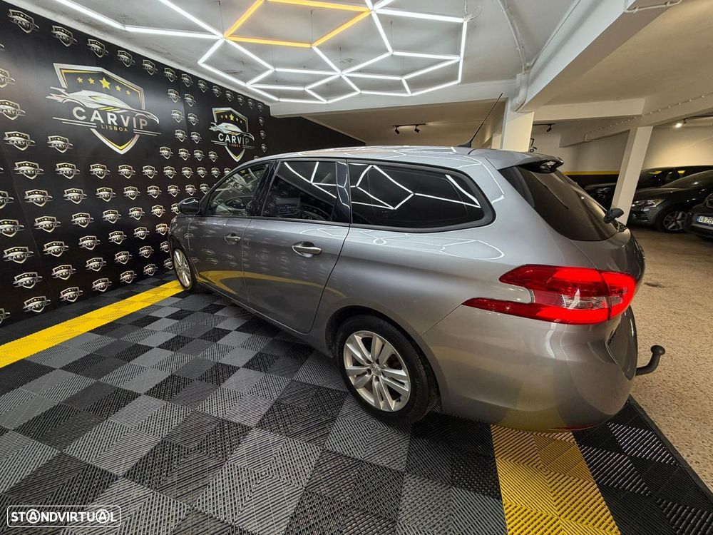 Peugeot 308 2021 photo 3