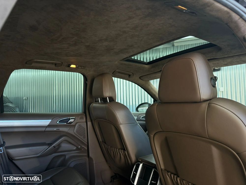 Porsche Cayenne S Hybrid - 37