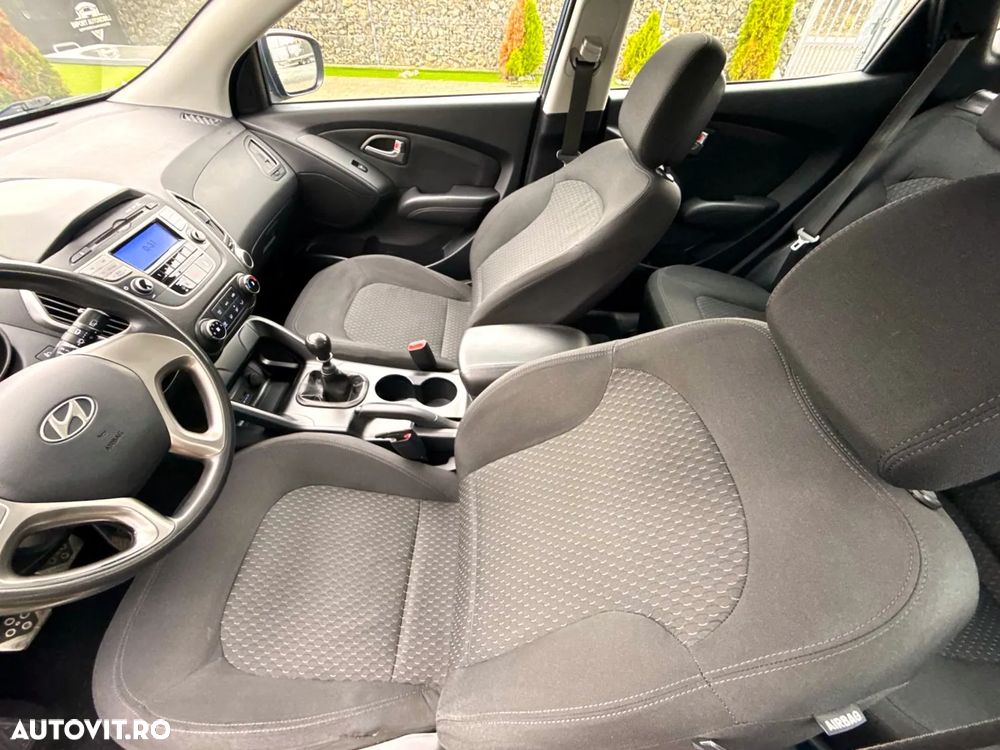 Hyundai ix35 1.7 CRDI 2WD blue Comfort - 17