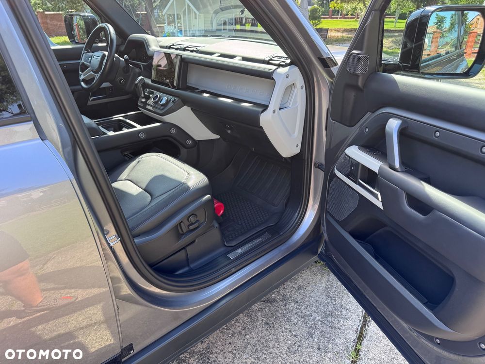 Land Rover Defender 3.0 P400 mHEV X-Dynamic HSE - 15