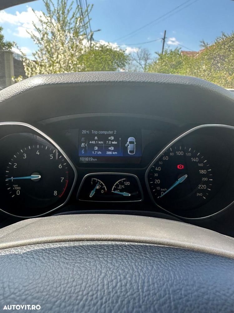 Ford Focus 1.0 EcoBoost Trend - 10