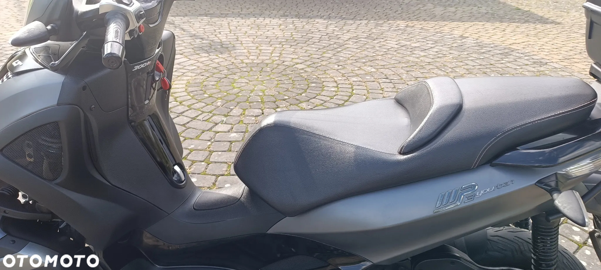 Piaggio MP-3 - 11