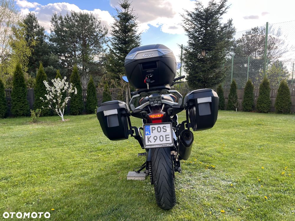 BMW G - 11
