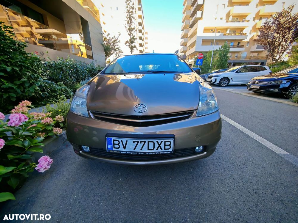 Toyota Prius - 3