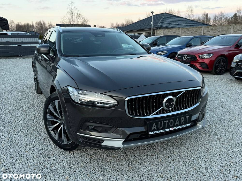Volvo V90 Cross Country B5 D AWD Ultimate - 24