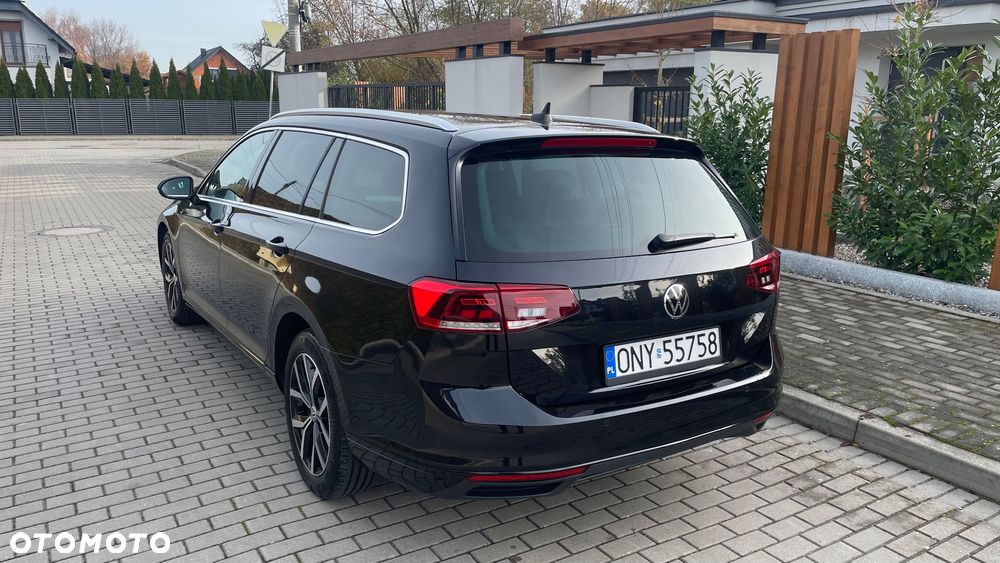 Volkswagen Passat Variant 2.0 TDI SCR DSG Business - 16