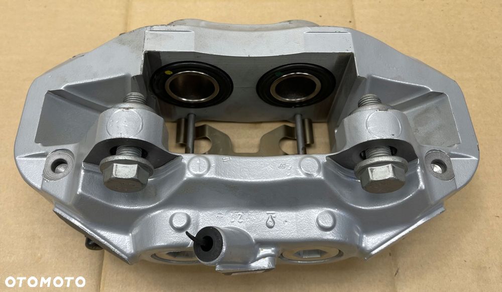 1 MERCEDES C-KLASA W 205 AMG ZACISK HAMULCOWY LEWY PRZÓD - 7