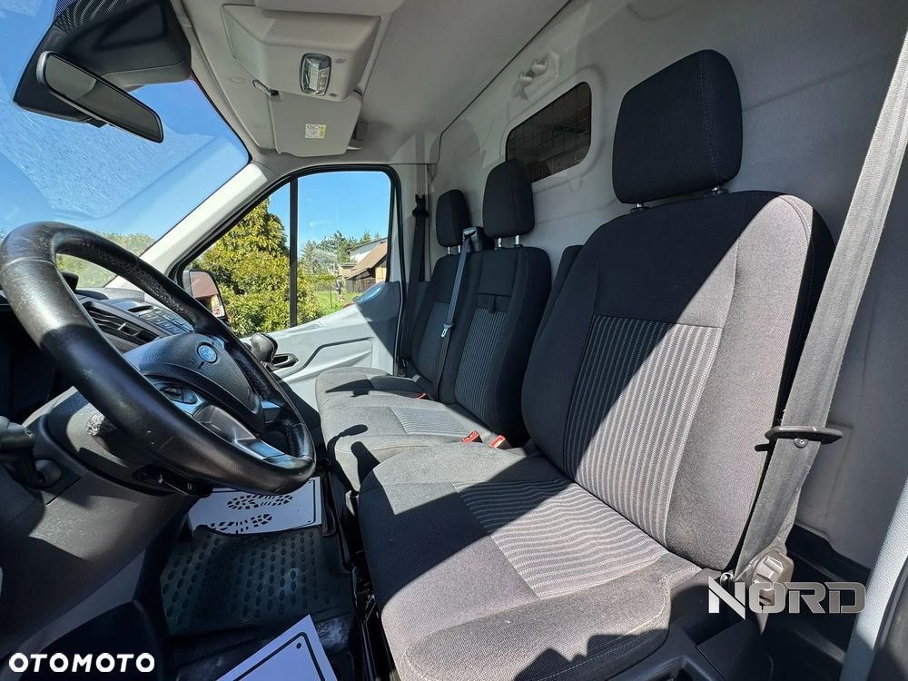 Ford Transit 2.2 L4 Trend - 13
