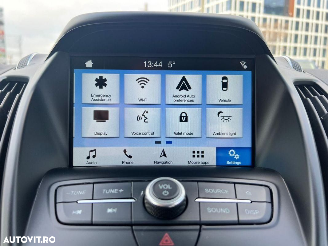 Ford Kuga - 28