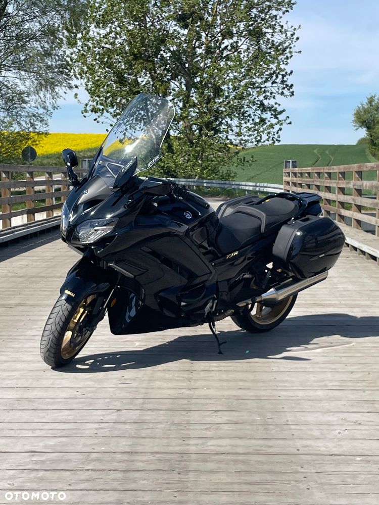 Yamaha FJR - 1