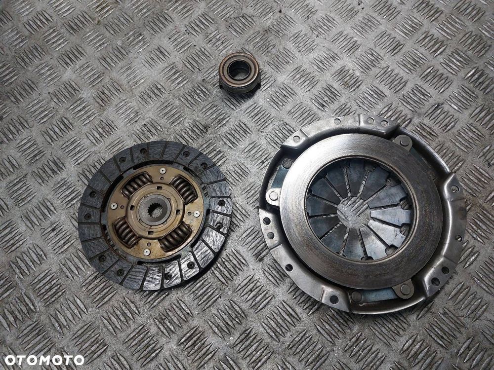 SPRZĘGŁO TARCZA + DOCISK + ŁOŻYSKO OPOROWE SUZUKI IGNIS I 1.3 16V - 5