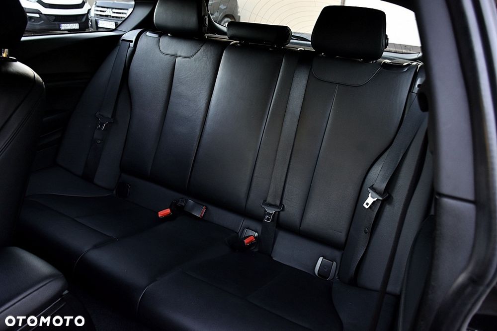 BMW Seria 1 118d Urban Line - 38