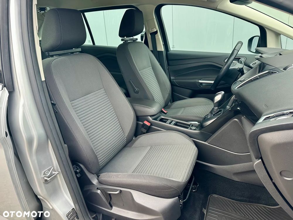 Ford Grand C-MAX - 11