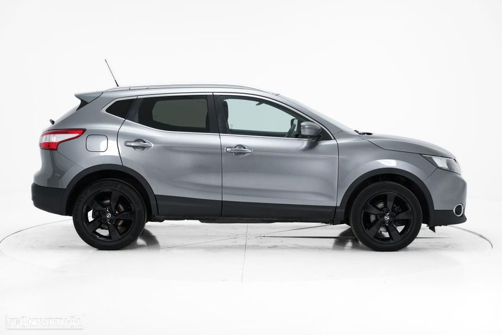 Nissan Qashqai - 2