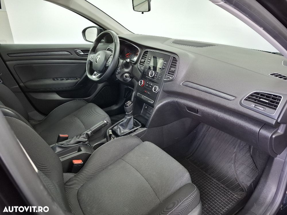 Renault Megane - 11