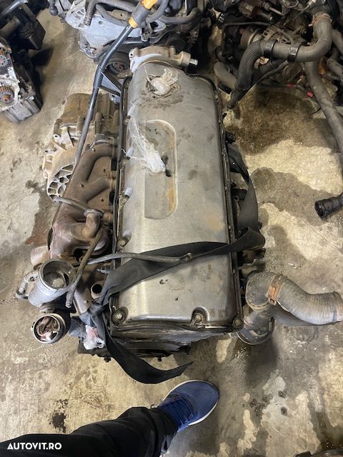 Motor Volkswagen Transporter T5 2.5 TDI AXD BNZ - 1