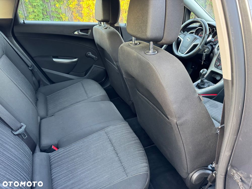 Opel Astra 1.6 Color Edition - 10