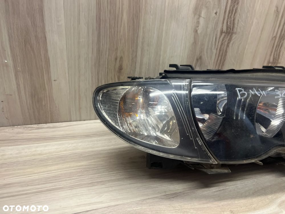 LAMPA REFLEKTOR  PRAWY KOMPLETNY BMW E46 325i 63126910956 - 2