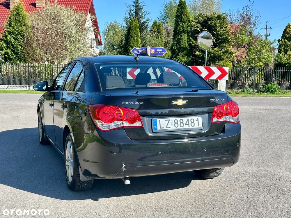 Chevrolet Cruze 2011 photo 4